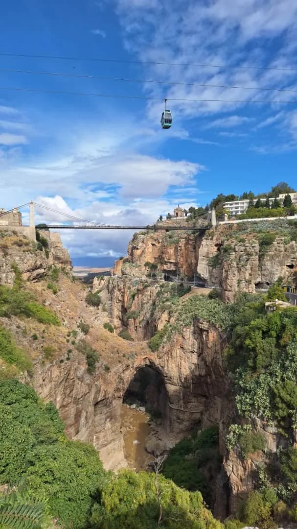 The Rhumel gorge in Constantine, crossed by the Sidi M’Cid suspension bridge